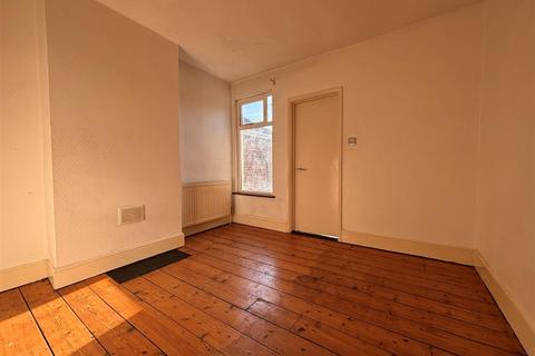 33 Bulstrode Road, Ipswich, IP2 8HA