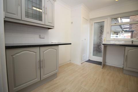 3 bedroom apartment to rent, Gunfleet Court, Marine Parade East, Clacton-on-Sea