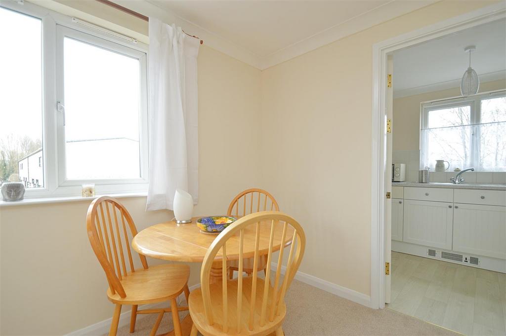 Dining Area.jpg