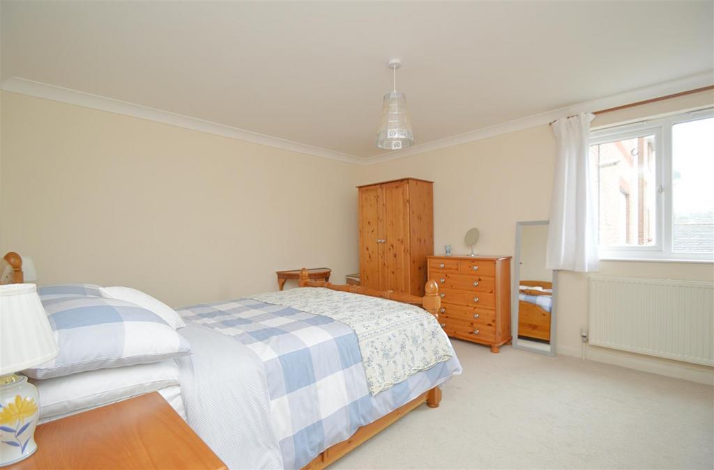 Bed1a.jpg