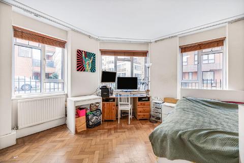 3 bedroom flat for sale, Charlbert Street, St John's Wood