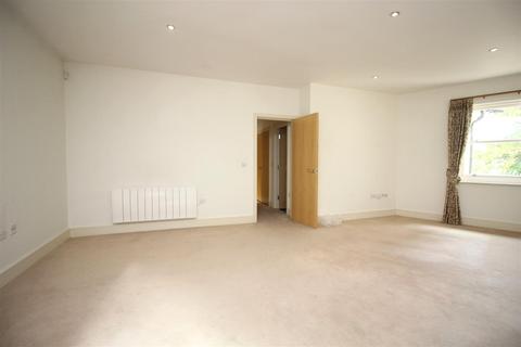 2 bedroom flat to rent, The Pines, Puckle Lane