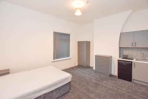 1 bedroom in a house share to rent, Darlington Street East, Wigan, WN1 3BS