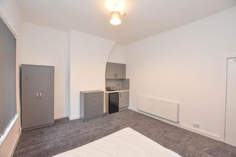 1 bedroom in a house share to rent, Darlington Street East, Wigan, WN1 3BS