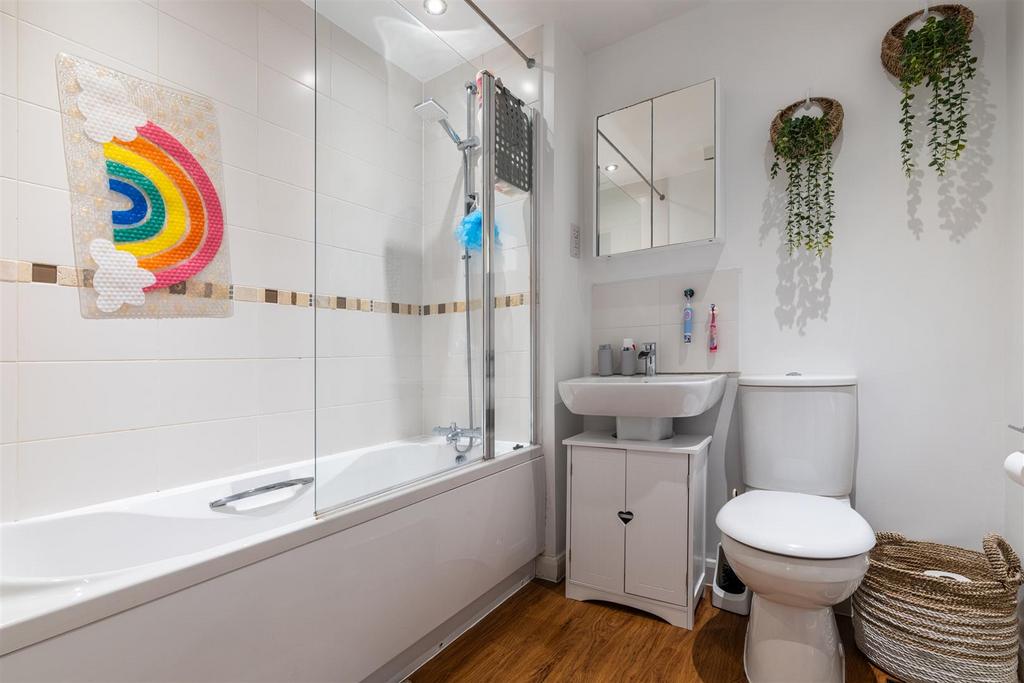 Bathroom.jpg