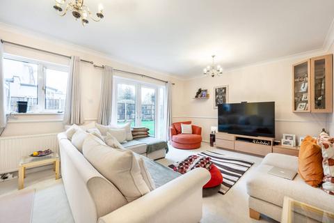 5 bedroom detached house for sale, Lapstone Gardens, Kenton, Harrow, HA3
