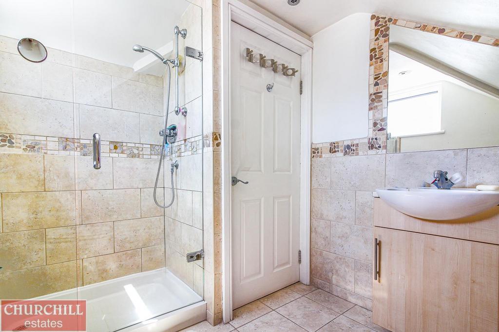 Loftbathroom (1 of 1).jpg