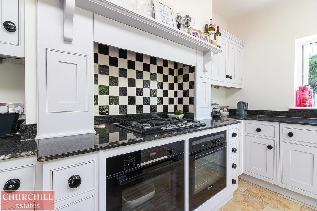Kitchenoven (1 of 1).jpg