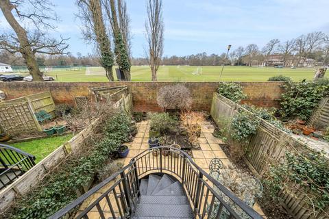 12 Admiralty Way, Teddington, TW11 0NL