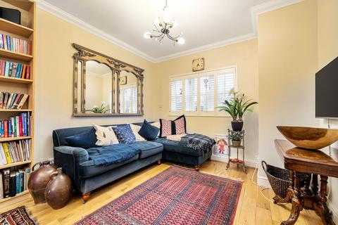 12 Admiralty Way, Teddington, TW11 0NL