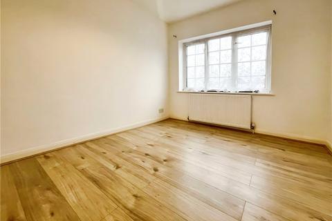 3 bedroom end of terrace house to rent, Yeomans Mews, Isleworth, TW7