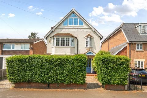 11 Queens Drive, Thames Ditton, KT7 0TJ