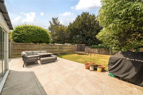 11 Queens Drive, Thames Ditton, KT7 0TJ