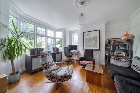 11 Queens Drive, Thames Ditton, KT7 0TJ