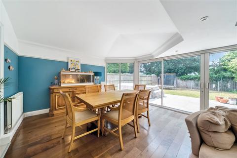 11 Queens Drive, Thames Ditton, KT7 0TJ