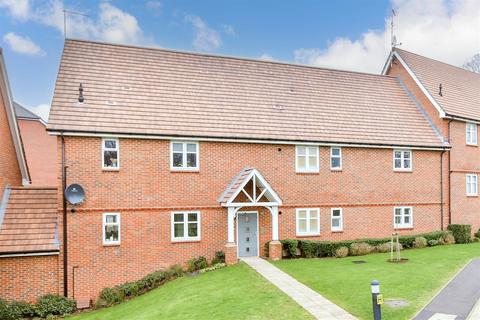 1 bedroom ground floor flat for sale, 94 Consort Drive, Leatherhead KT22