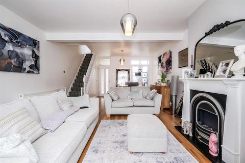 3 bedroom house for sale, Hampton Road, Chingford