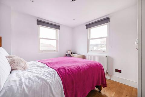 1 bedroom in a house share to rent, 22 Holbeach Road, London SE6