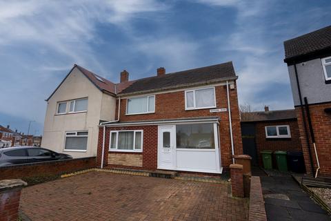 3 bedroom semi-detached house to rent, Retford Road, Sunderland SR5