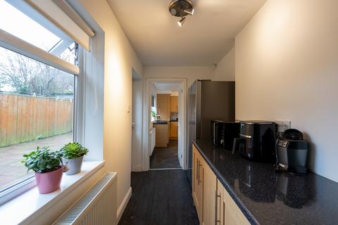 3 bedroom semi-detached house to rent, Retford Road, Sunderland SR5