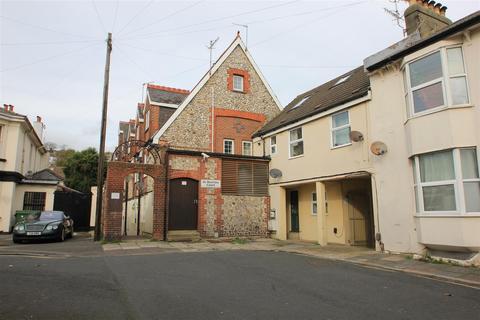 2 bedroom flat to rent, St Martins Court, 20 St Martins Street, Brighton