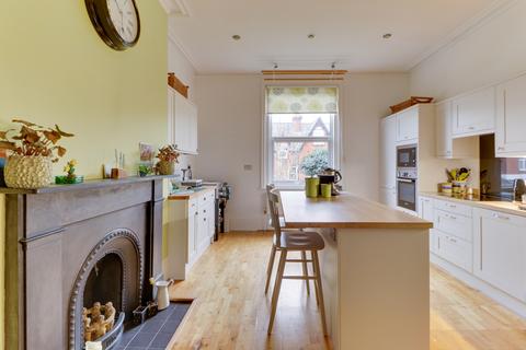 3 bedroom maisonette for sale, St Davids Road, Southsea