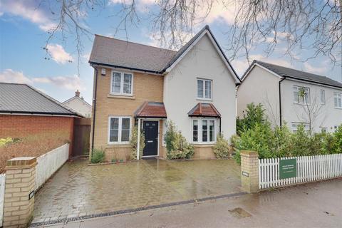 4 bedroom detached house for sale, Kiln Road, Benfleet SS7