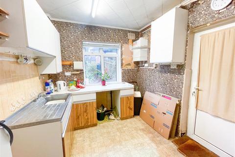 39 Upcroft Avenue, Edgware, HA8 9RA