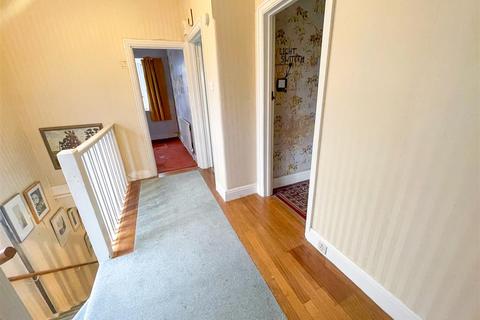 39 Upcroft Avenue, Edgware, HA8 9RA