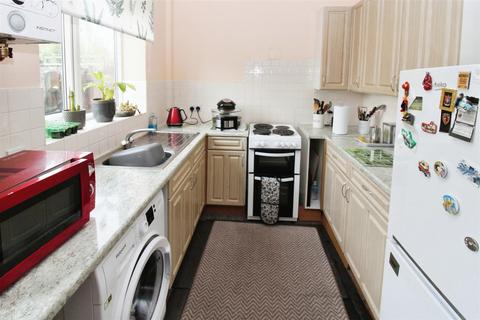 2 bedroom terraced house for sale, Marlowe Street, Hull