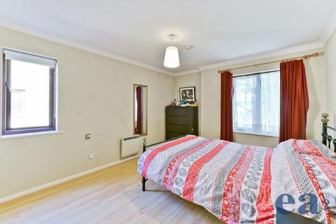 2 bedroom flat to rent, Welland Mews, London E1W