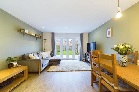 4 Barley Close, Longwick, Princes Risborough, HP27 9ET