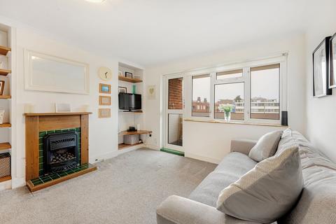 2 bedroom flat for sale, Field Lane, Brentford TW8