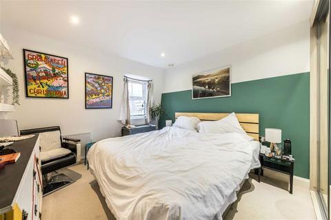 2 bedroom flat for sale, Scarborough Street, London E1