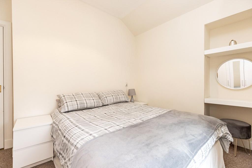 Bedroom Alt. View