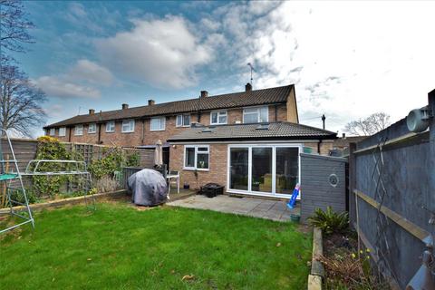 4 bedroom end of terrace house for sale, Garrard Road, Slough, Slough