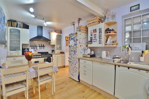 35 Garrard Road, Slough, SL2 2QN