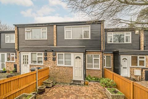 2 bedroom terraced house for sale, Iris Close, Surbiton KT6