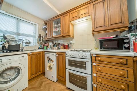 11 Iris Close, Surbiton, KT6 6JR