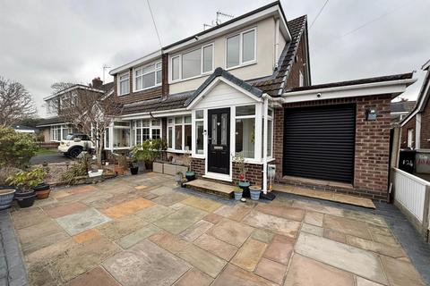 2 bedroom semi-detached house for sale, Craig Road, Macclesfield