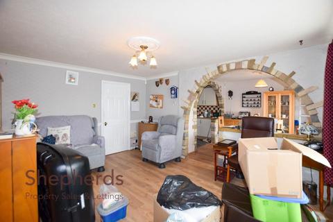 1 Woodford Court, Waltham Abbey, EN9 3HX
