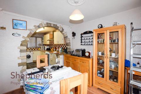 1 Woodford Court, Waltham Abbey, EN9 3HX