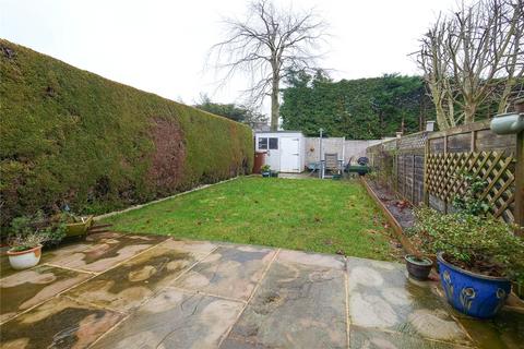 25 Fieldhead Road, Guiseley, Leeds, LS20 8DT