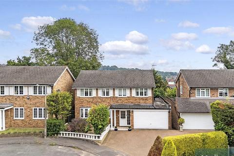 4 bedroom detached house for sale, Grasmere Close, Essex IG10