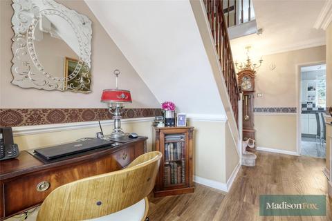 4 bedroom detached house for sale, Grasmere Close, Essex IG10