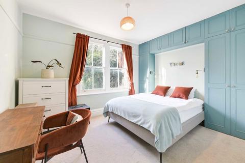 3 bedroom flat for sale, Fernwood Avenue, London SW16