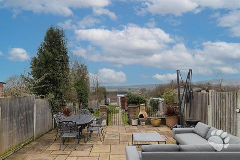 3 bedroom semi-detached house for sale, Hillcrest Road, Horndon-On-The-Hill SS17