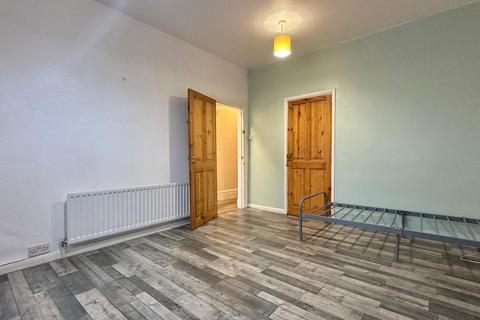 68 Kingsway, Coventry, CV2 4EW