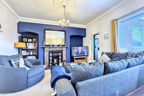 2 bedroom flat for sale, Brack Terrace, Bill Quay, Gateshead, Tyne and Wear, NE10 0TT