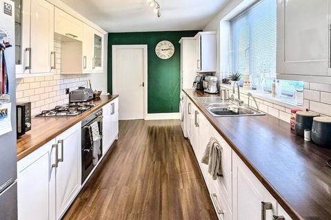 6 Brack Terrace, Gateshead, NE10 0TT